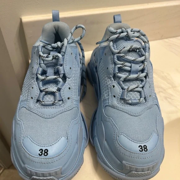 Triple S Balenciaga - Picture 2 of 4